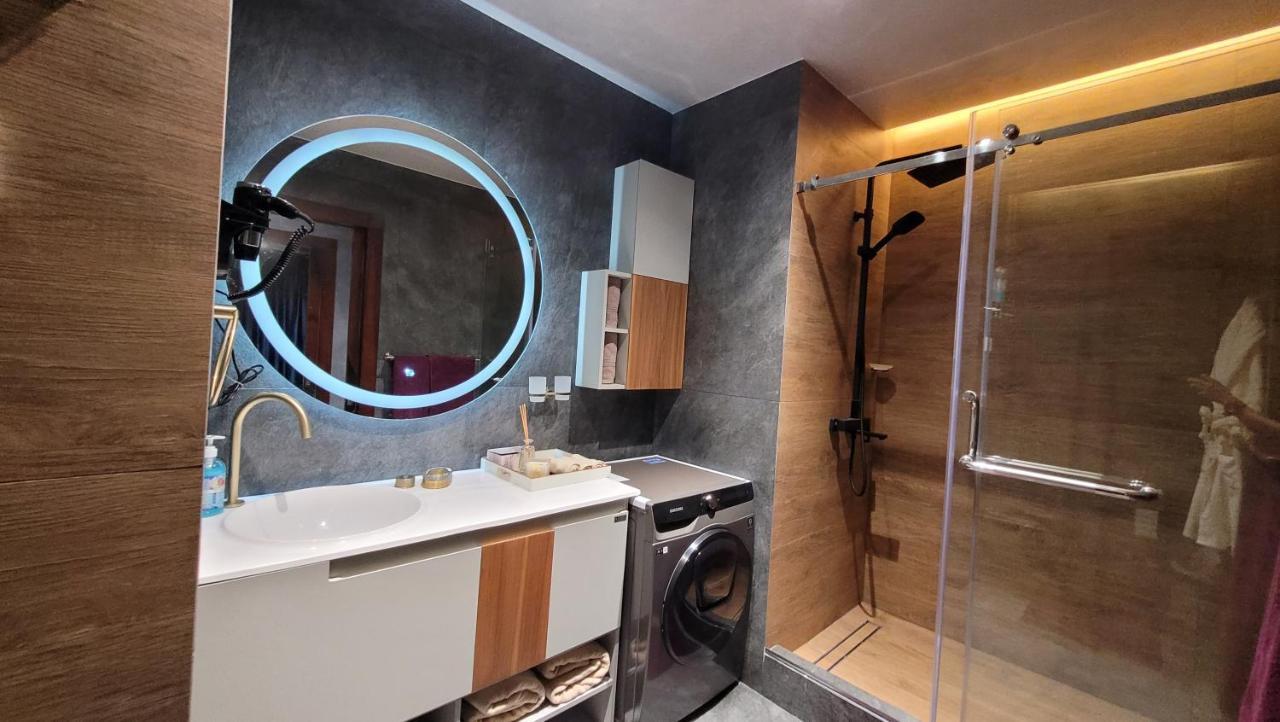 Ultralux 75 Apartment Tashkent Bagian luar foto